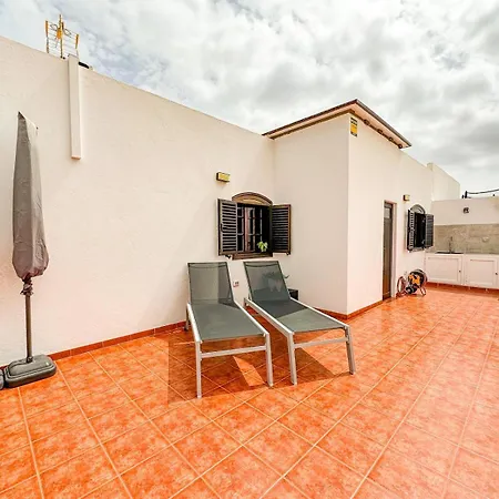 Apartament The Sunny Attic Private Attic With Sunny Terrace Playa Honda (Lanzarote)