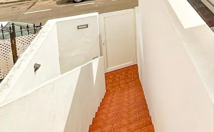 The Sunny Attic Private Attic With Sunny Terrace Apartament Playa Honda (Lanzarote)